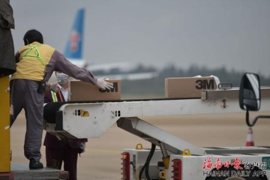 “十大足球赌注软件排行榜”
辽宁男篮“欧冠”、亚冠一起战 赛程麋集亚冠不被看好 赔率第二(图2) 足球赌注软件APP